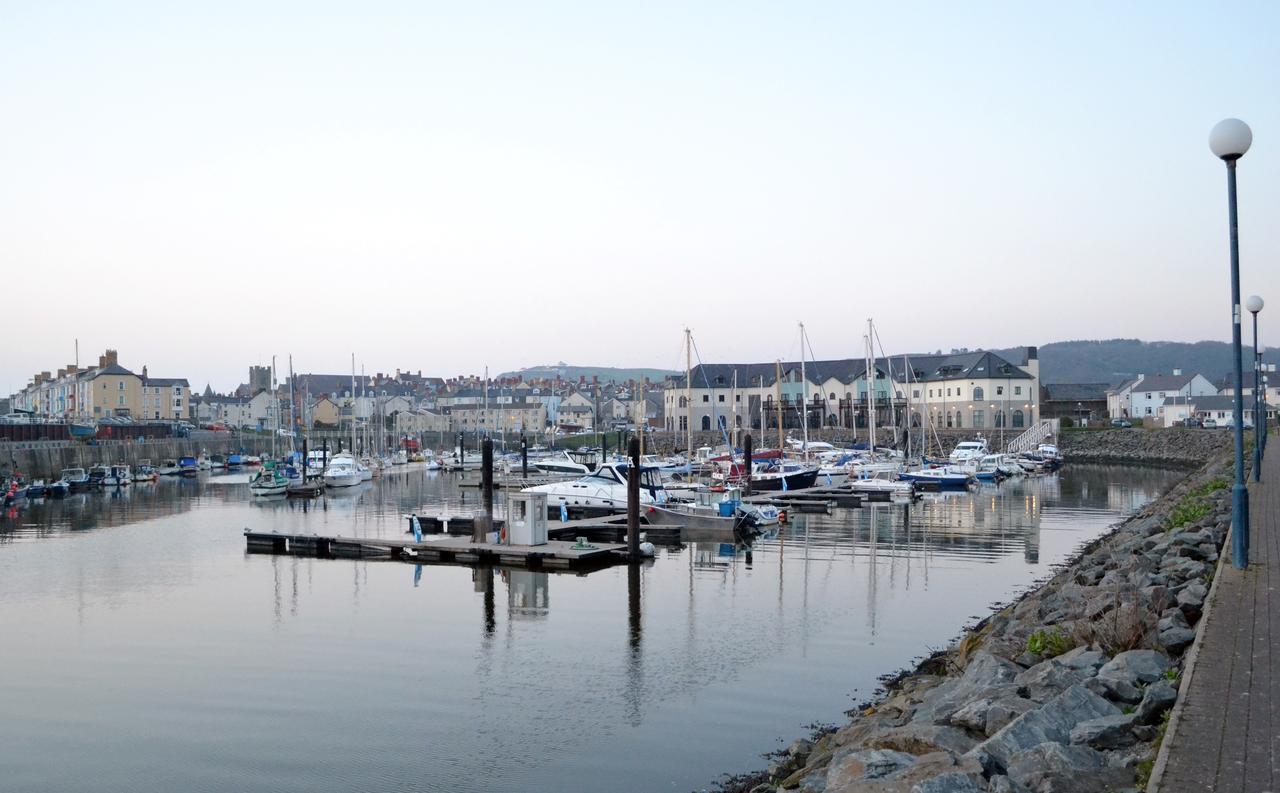 Cardigan Bay Self Catering Accommodation Aberystwyth Exteriör bild